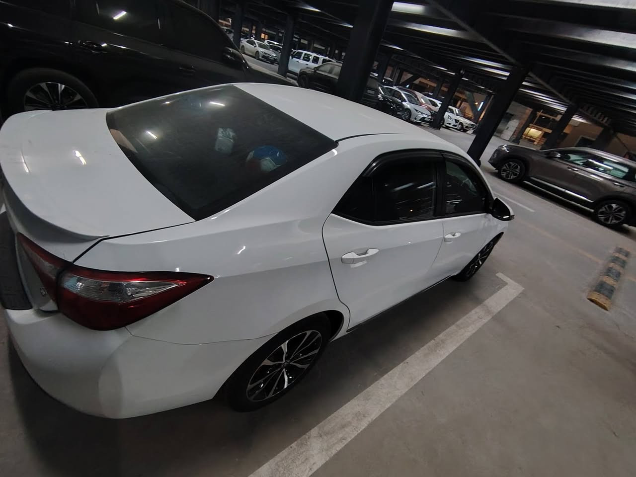 سلام عليكم كورلا موديل 2016  وارد امريكي
سياره جديد حادث فقط باب الصدر قطع وحد صبغ باقي سياره كفال عام محرك كير كل بشرط تخم تاير جديد قبل سبوع شاده وباتري جديد سياره  مواصفات S  اشاير بل مري كشنات سبورت حضن شفتات  بل ستيرن ونضام سبورت  اربع دسك  فول مواصفات عد الفتحه  سعر  138   هاذ رقمي *********** مكان سياره مجمع بوابت العراق
