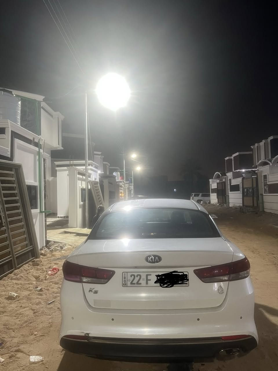 سيارهK5موديل 16شكل ل20 وارد كوري بيها قطه وحده صبغ الباب فقط مكينه كير خير من الله حداده خلفي وامامي صار شهر من مسويها تخم تاير هم جديد سياره سياره جاهزه رقم اربيل تريد تحويل تريد وكاله 
السعر 148 العنوان بصره مركز 
***********
