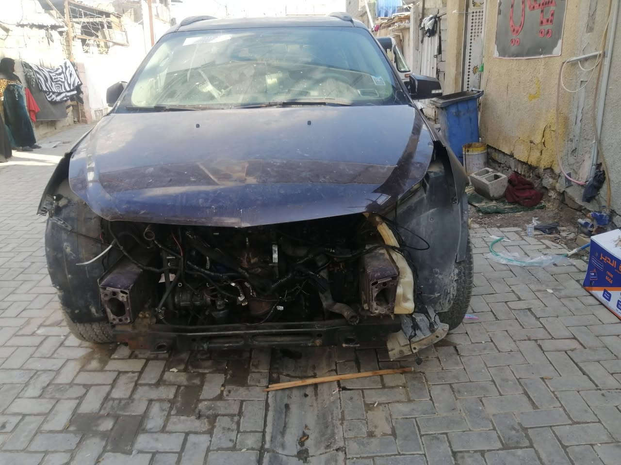 سياره شوفليت للبيع قاطعه نار فقط مكينه وكير جدي رقم بغداد بدون صربه وصبغ  *********** للعلم وليريد مكينه وكير عادي للبيع
