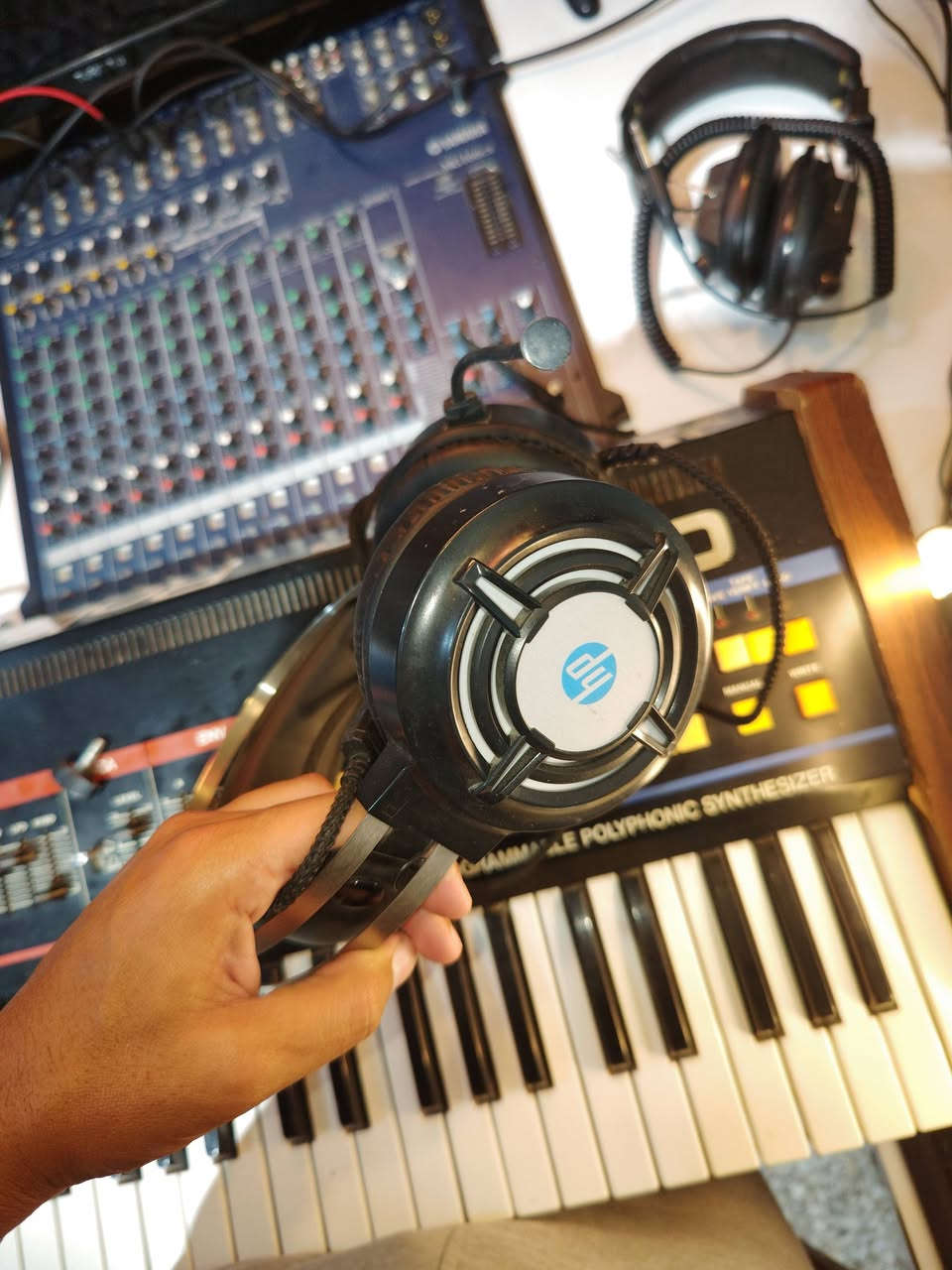 مايك كاسيو و سماعة HP ستوديو شغالات على الفحص ابيعهن شلعة ب 30


**إذا كنت صاحب هذا الإعلان وتريد حذفه لأي سبب، رجاءا أرسل رسالة إلى الدعم الفني**