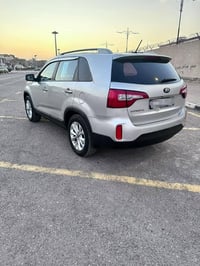 سورنتو 2014مكينه كاز سوبر صفر جاج بصمه ابواب بصمه تشغيل  تدفئه تبريد ك...