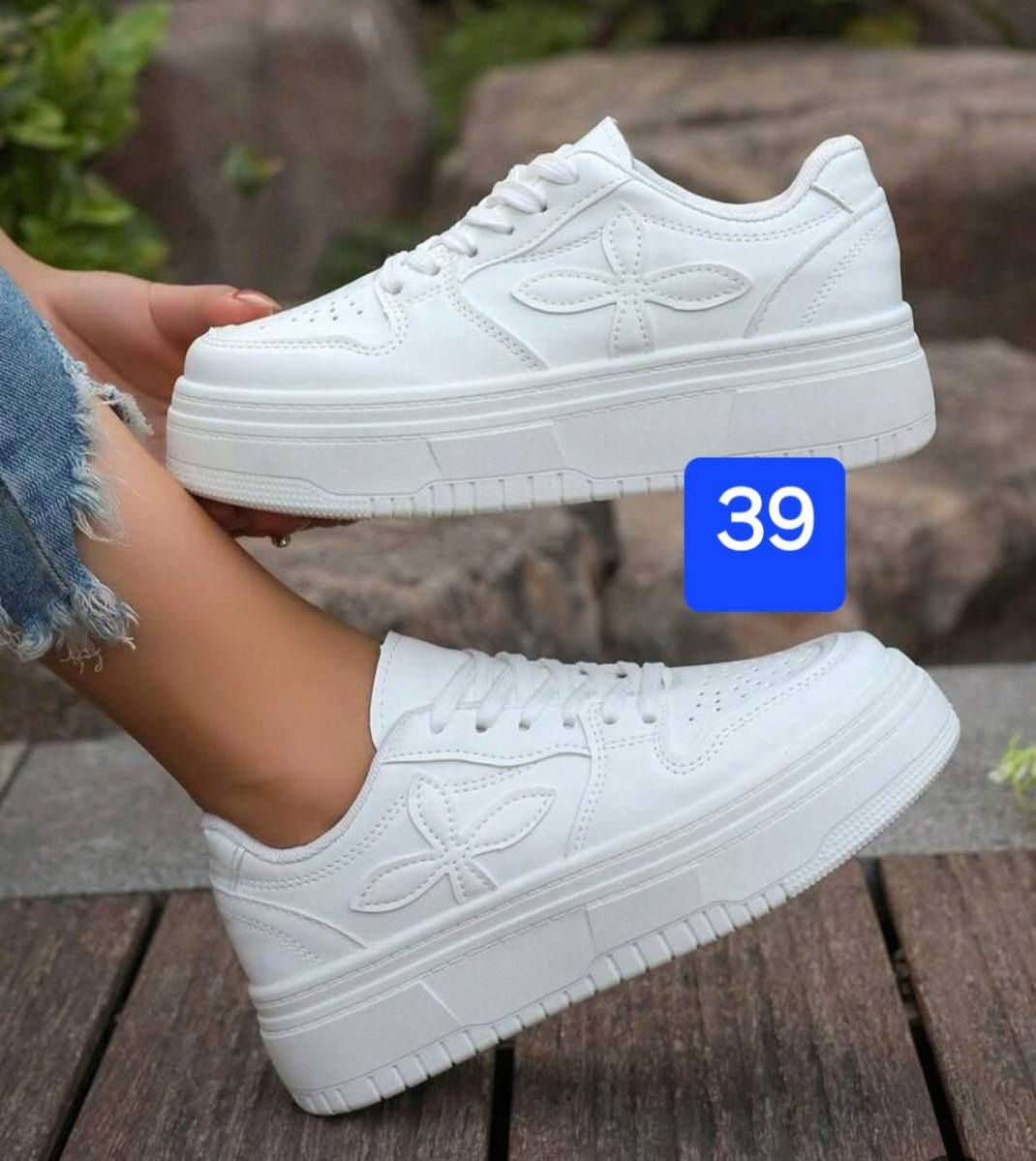 قياس 39/38/35
القطعة 6000 / 7000


**إذا كنت صاحب هذا الإعلان وتريد حذفه لأي سبب، رجاءا أرسل رسالة إلى الدعم الفني**