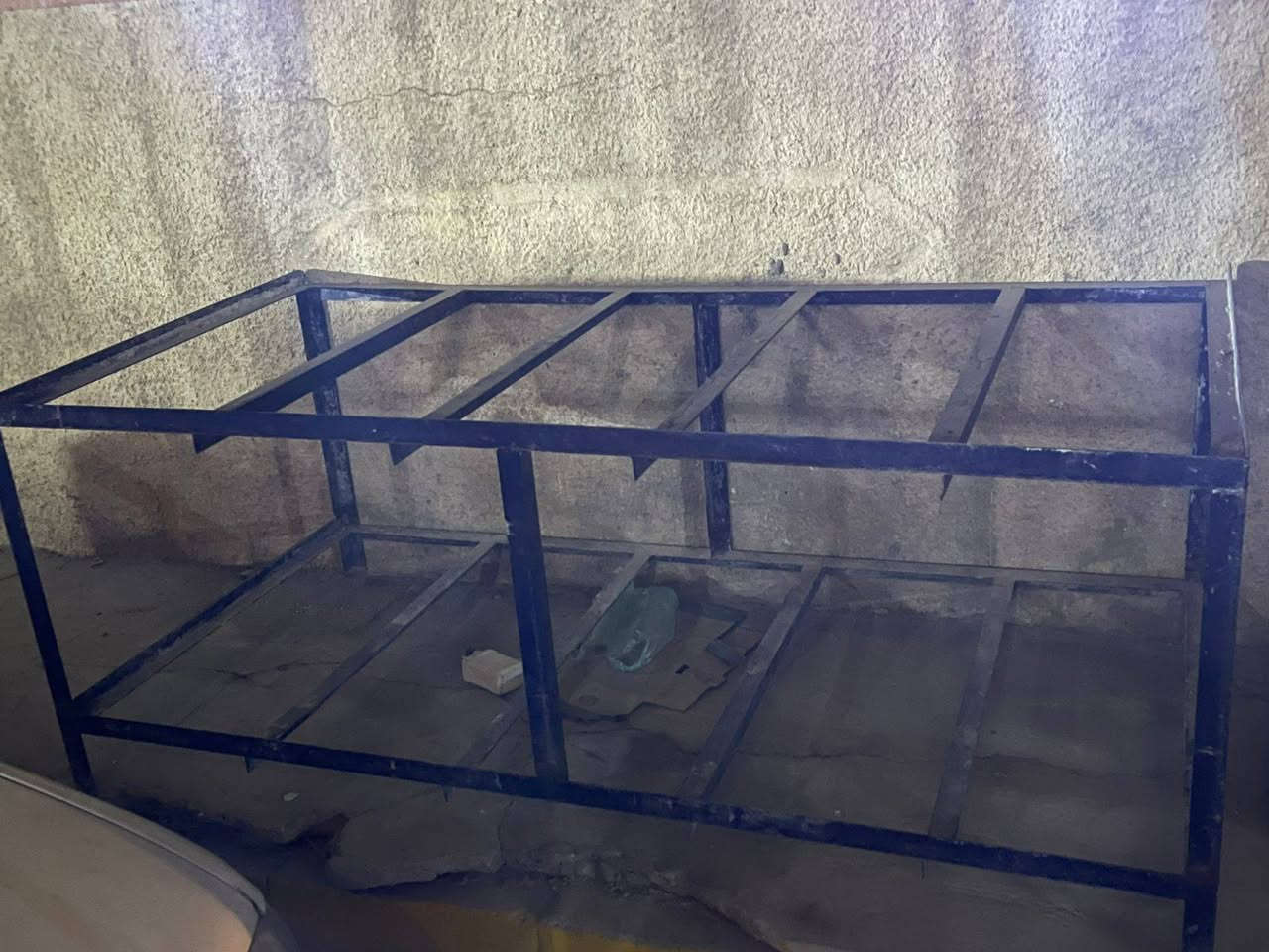 السلام عليكم معمل حلويات للبيع مكان بغداد دوره الرقم***********
