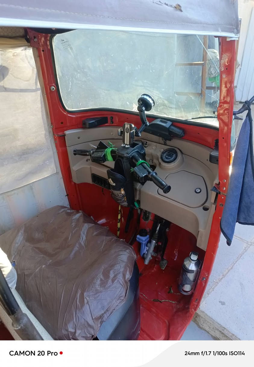 السلام عليكم شباب هاي تكتك للبيع موديل 2018رقم وسنويه تحويل ثاني يوم سعرهه 5و 100 وبيهه مجال *********** مراسله واتساب
