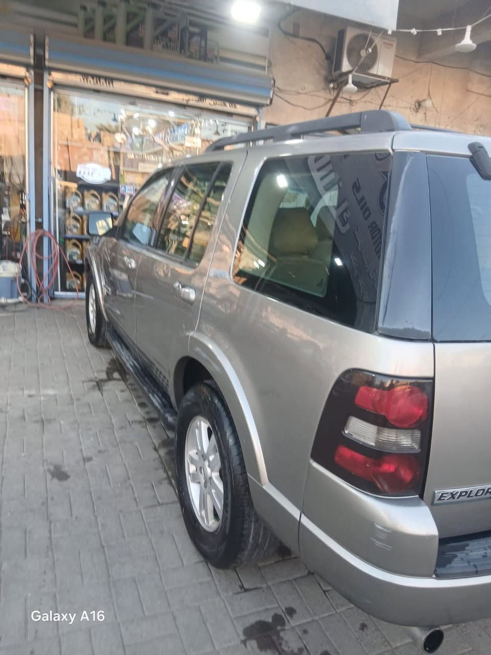للبيع فورد اكسبلور 2008 خليجي شركه نيفا
رقم أربيل الجديد بسمي 

فول موصفات 1/1 

سلايد 

كشنات جلد 

كشن السايق كهرباء

مكينه كير حداديه بل كارتون

السيارة مكفوله بدون صبغ أو تبديل 

فقط دعاميات صبغ

ماشيه 188 الف سعر 128 وبيهة مجال بسيط

 ***********
