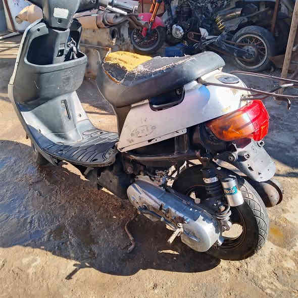 متاح بطه البيع سلف وهندر شغاله مكان بغداد المدينة الصدر الحبيبيه سعر 250وبيه مجال ***********
