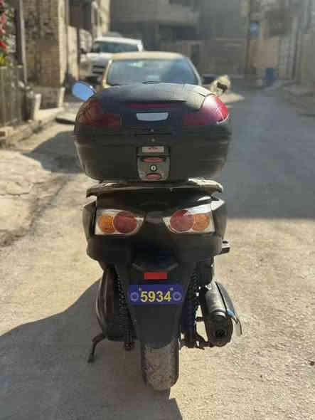 فورزة 0.10
سلام عليكم فورزة 0.10 مديل 2012 سعه الحرك ٢٥٠ 
كير شغال سبورت_ عادي _ كير عادي 
المسافه مقطوعه ١٥ الف / كهربايات كلها شغاله  دراجه يرادلها ترتيب نقصها جاملغ امامي / وتريشه وحده / وصبغ كفرات 
مكان دراجه بغداد مدينه الصدر سعرها 850 وبيها مجال والماعنده ياخذها بلاش وعلي  اتصل وتدلل 
***********
