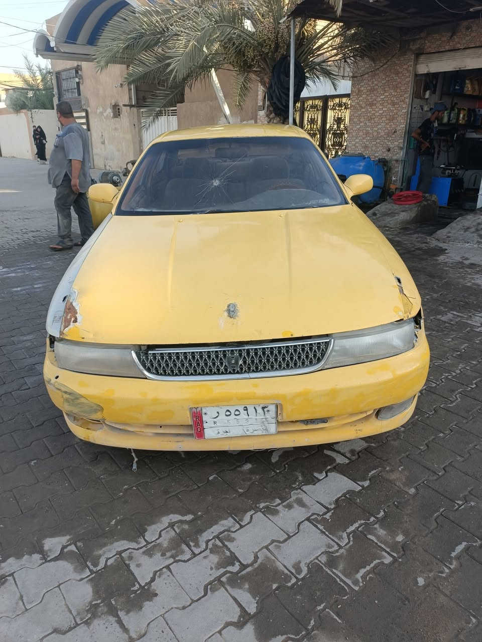سياره للبيع السعر 18 ورقه وبيها مجال راعيها بالنجف ومكان بالنجف مكينه وقير تعبانات والقشر قدامكم حداديه تايرات زينه***********
