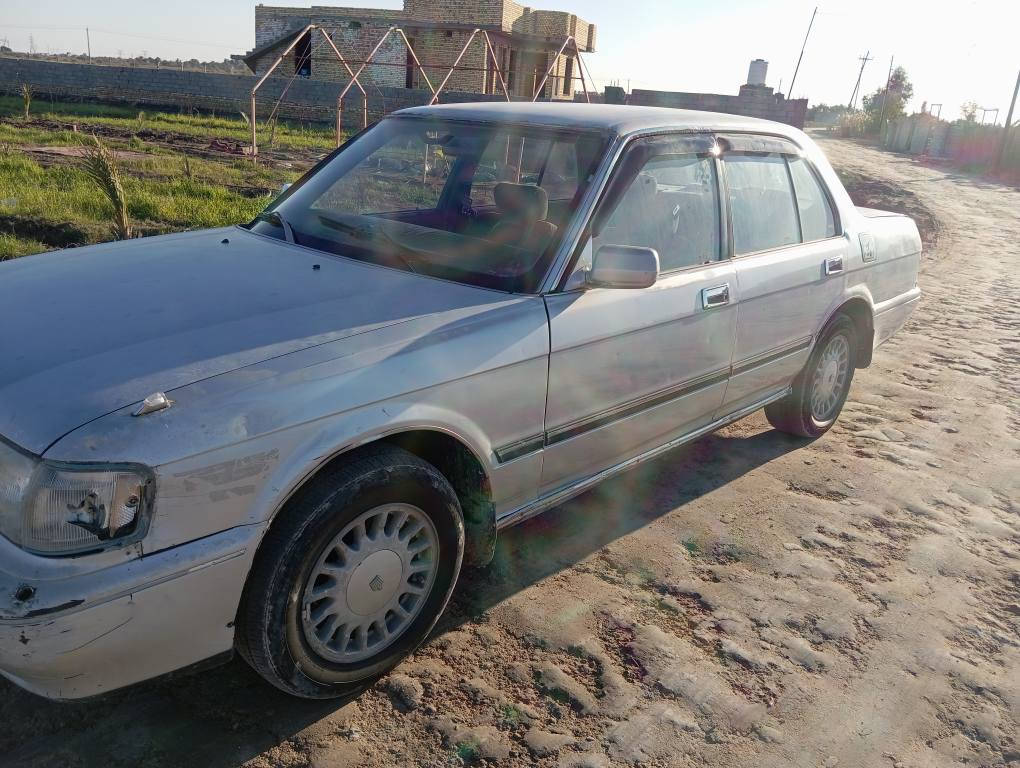 السلام عليكم سيارة ارنب للبيع 
موديل (١٩٩٧)
لون (رصاصي فضي)
ومحرك وكير مكفول ففيتي(٣٠٠٠) مجول
ترايك وين ماتريد
مكفوله من العيب الشرعي 
والضربة القوية 
تبريد وي السويج
حدادية نضيفة 
رقم( انبار١٥) انكليزي مداور ثاني يوم 
مشروع وطني 
سنوية تنتهي بشهر الرابع 
السعر( ٥٥) وبيها مجال
مكاني ذي قار حي الجامعة منطقة الصخين
(***********) ناصرية, ذي قار
