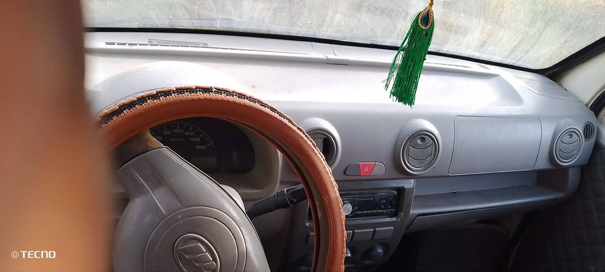 ليفان موديل ٢٠١٣ محرك كورله ياباني  
٥ كير بدون ضربه تحويل ثاني يوم
***********
العنوان ديالئ بعقوبه هاشميات
