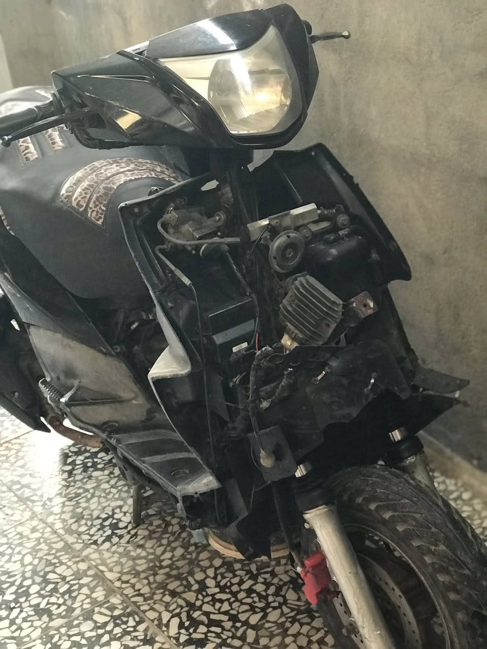 سلام عليكم جي تي ار كوم حديد ب200
جي تي ار جانت شغاله انتركت تقريبا8اشهر دخل بل تانكي مال بانزين مي وره فتره شغلته ومادري بيه بيهه مي وهل طفيه من 8اشهر لي هسه ماعرف شبيه دير سلف بس متشتغل امانت لله احجي مكاني بلديات شارع الكهرباء قرب الشريط رقمي ***********متواجد واتساب👍🏻
