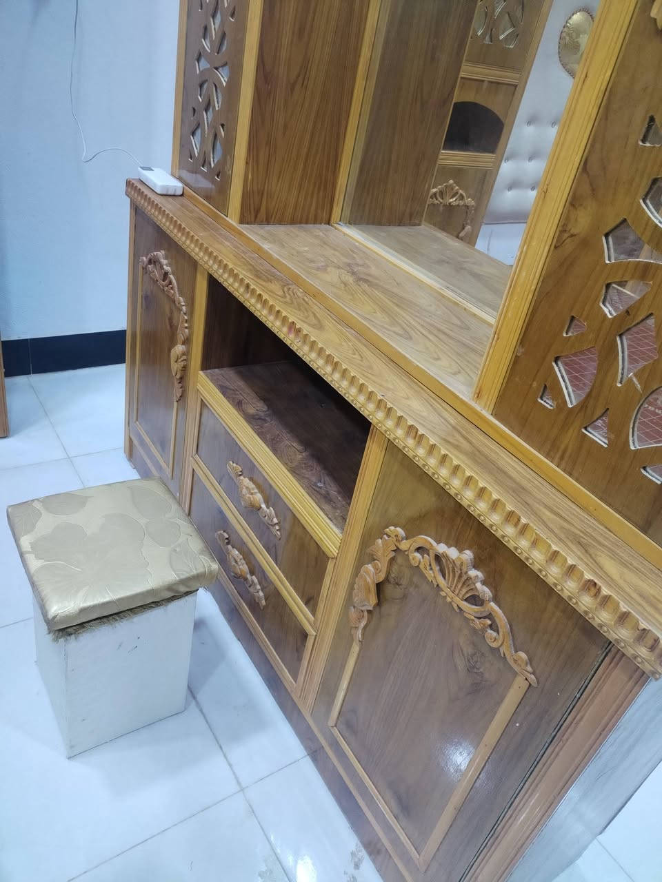 معرض السند يقدملك كلشي جديد..🪞🚪
#_غرفةة_ حطاطة استخدام قليل..🪞
#_الغرفة_ عراقية ضهر جرجوبة..🚪
#_ملحقات_ طابوريات² دوشمة..🛏️
#الـعنوان_ رمانةة " الـ بعبيد..🪧
#للـتواصل..رقم" ***********..📲
#وتـساب..***********📱⌨️
