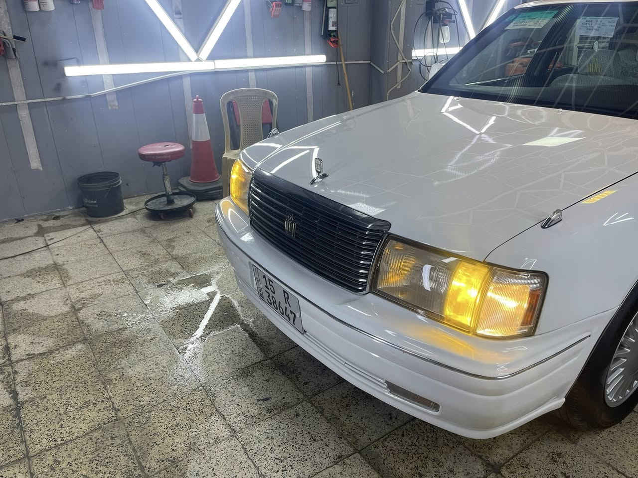 السلام عليكم اخوان للبيع راس الثور موديل 98يسرى بلاد وارد سعودي مصبوغه عام بدون حادث سابقا كير عادي مبدله غرفه مال يمنى مكينة 300 رقم انبار بسمي سياره نظيفه جدا السعر 105 وبيه مجال
