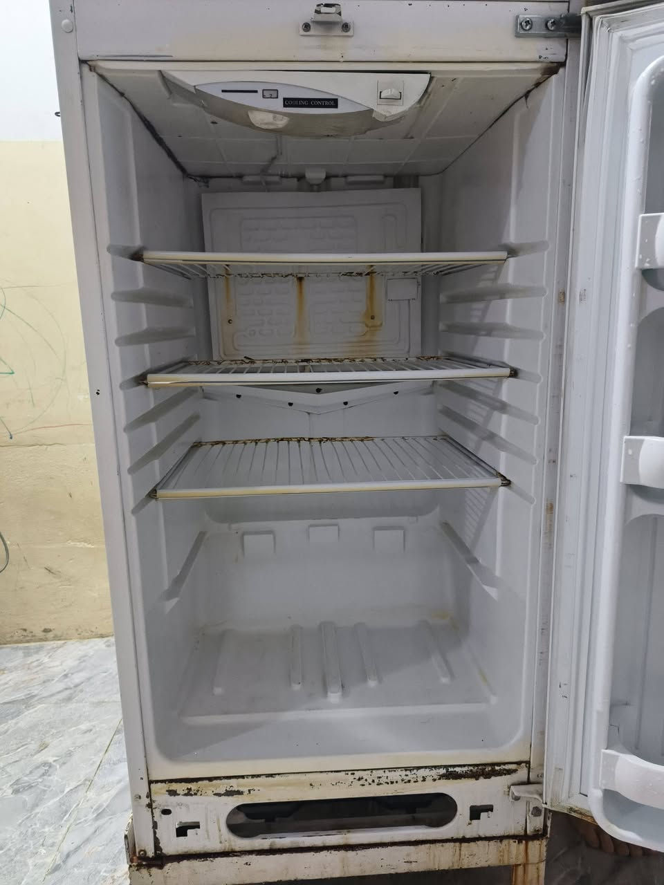 0750 375 7123 للتواصل
ثلاجة للبيع سعر ١٨٠
