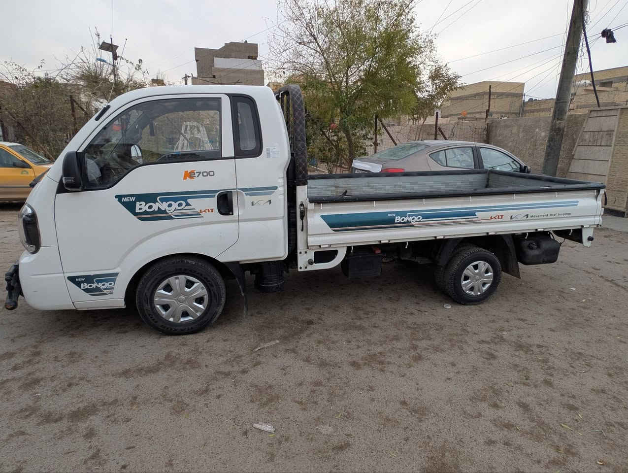 اللهم صلي على محمد وال محمد 
السلام عليكم 
كيا عموشه 
الموديل 2023 
رقم السياره . واسط .تحويل مباشر 
كفاله عامه 

العنوان بغداد  الشعله 
السعر اتصل ودلل 
رقم الموبايل ***********
