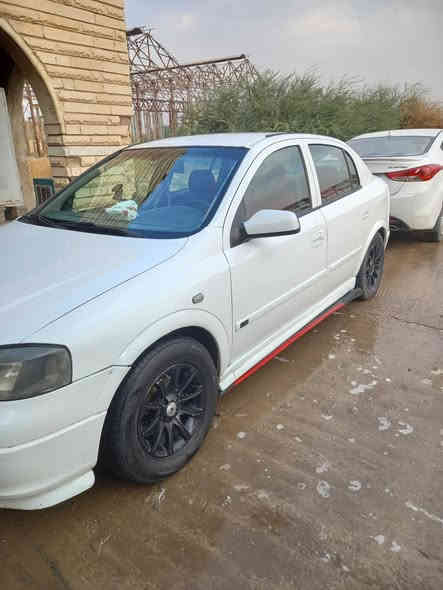 السلام عليكم ابل استره موديل 2002للبيع محرك كير مكفول 
السعر 55 ورقه وبيها مجال ***********
