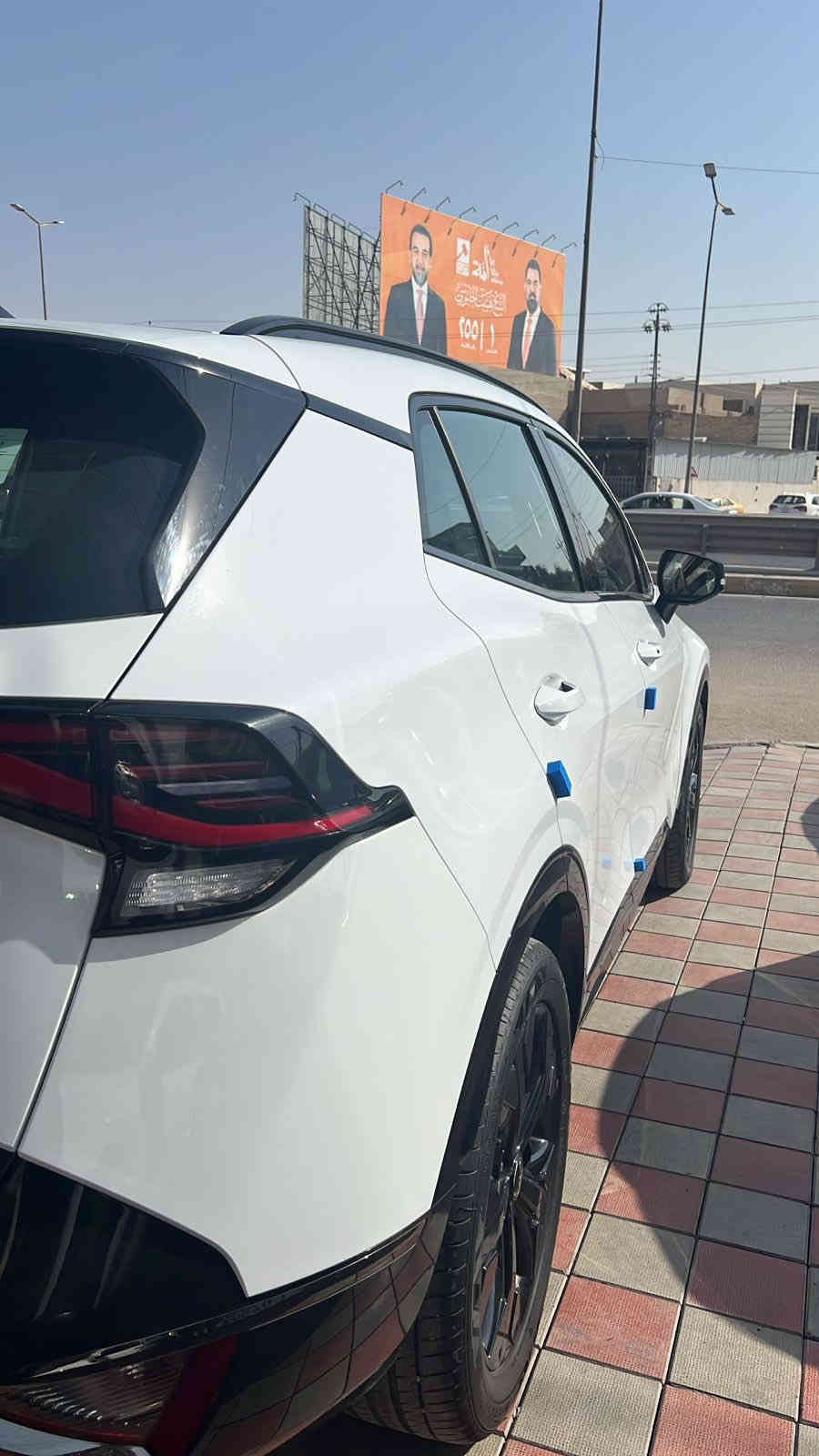 السلام عليكم للبيع
كيا سبورتج 2025🔥🚘
بلاك ادشن Black Edition🖤🩶
رقم بغداد الجديد تحويل مباشر
سياره وكاله نم ((NIM))  
مكفوله كفاله عامه من الدعاميه للدعاميه  كفاله 🔥
ماشيه2000 كيلومتر فقط
مواصفات الفول 1/1 كل مواصفات السبورتج بيها عدا البانوراما 🩶
خليجي✅
موديل 2024✅
سعة المحرك 2.0L✅
مرتبط بناقل حركة أوتو 6 نمر✅
عدد AIR BAG 2 ✅
حساسات أمامية ✅
حساسات خلفية✅
لايت زينون + LED✅
كشافات ✅
بك لايت LED✅
حجم الاطار 235/50R19✅
ويل كب ✅
4 دسك✅
ماسحة خلفية✅
اريل نفكيتر ✅
مفتاح التشغيل بصمة✅
تشغيل عن بعد ✅
فتح الصندوق كهرباء ✅
دشبول شاشة ✅
شاشة Apple Car play✅
كاميرا دوارة ✅
المقاعد جلد + الداخل زيتوني 💚🖤✅
حركة المقاعد الأمامية كهرباء✅
تدفئة المقاعد الأمامية ✅
تدفئة المقود ✅
✅
مثبت السرعة Cruise✅
المودات والأوامر الصوتية✅
أوضاع القيادة  Drive Mode✅
فحص أنظمة السيارة ✅
حساسات ضغط اطارات ✅
مقود جلد حياكة ✅
شفتات مقود✅
قطعتين تبريد✅
هاند بريك كهرباء ✅
ا ABS ✅
ا Auto Hold   أوتو هولد✅
ا ISOFIX   مثبت مقعد الطفل✅
نظام مانع الانزلاق✅
نظام نزول المنحدرات ✅
اشارة في المرايا الجانبية✅
مخرج منفذ الطاقة✅
ا  Bluetooth ✅
شاحن هاتف Wireless ✅
تطعيم الدواخل ألمنيوم ✅
_______________________________________________
موقعنه:الانبار الفلوجه 
السعر 257دولار $
لاتصال والاستفسار:***********
                                          ☎️☎️      ☎️☎️         ☎️☎️
