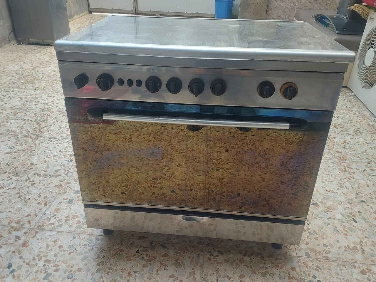 غراض بيت للبيع شغالات نضاف للبيع شراي يتواصل خاص مكاني نجف


**إذا كنت صاحب هذا الإعلان وتريد حذفه لأي سبب، رجاءا أرسل رسالة إلى الدعم الفني**