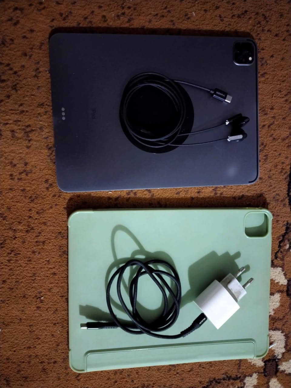 ايباد برو M1 للبيع 
ذاكرة  128
بوبجي والعاب 120 فريم
كامل ملحقات
( لزكة اصلية وشاحنة اصلية وكفر حماية نوعية ممتازة وسماعات محيطية)
بطارية ثمانينات
جهاز نظيف مابي اي عيب
السعر (٥٣٠ الف)
عنواني كركوك يم كلية القانون القديمة


**إذا كنت صاحب هذا الإعلان وتريد حذفه لأي سبب، رجاءا أرسل رسالة إلى الدعم الفني**