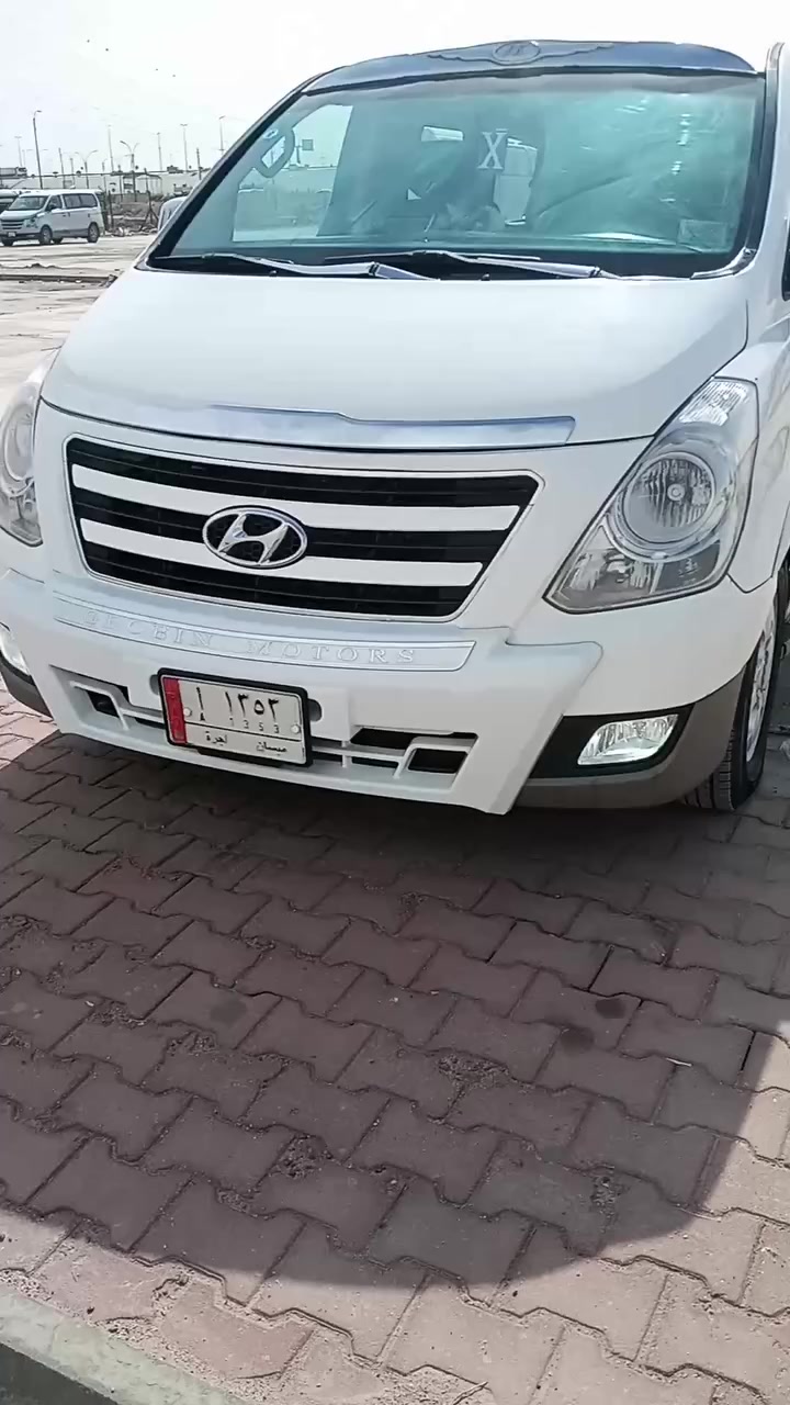 السلام عليكم
استاركس ٢٠٠٨ اصل اوتماتيك سياره مصبوغه حزام 
سنوية ل ٢٧ مصفرة هيىه وضريبة سيارة كفالة من الخياس كله ع بلاد 
السعر ١٣٠ 
المكان البصرة القرنه ، ***********
