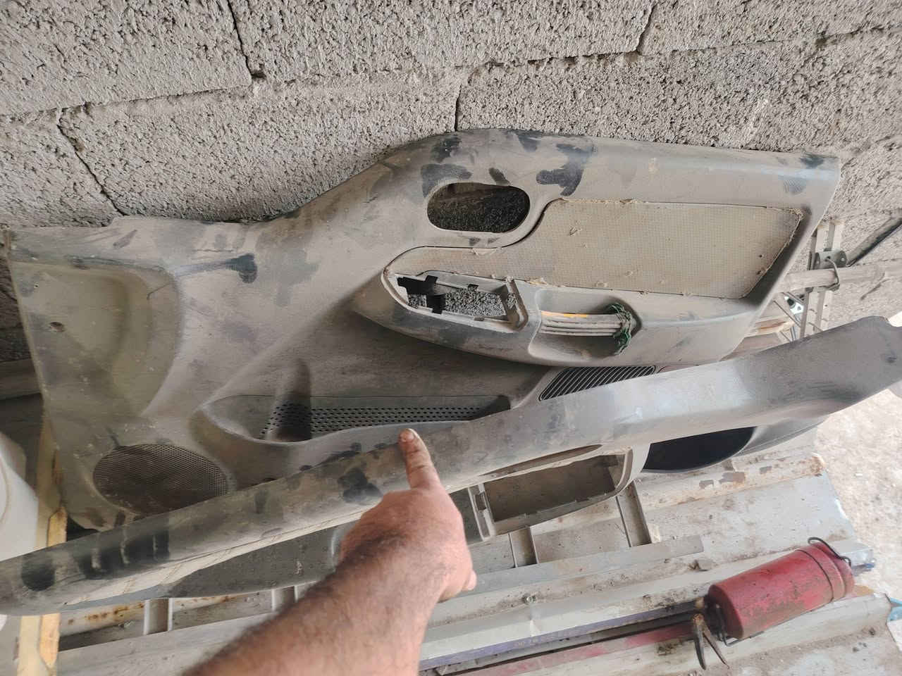 السلام عليكم للبيع كلمن وسعرها للاستفسار خاص او واتساب ***********
