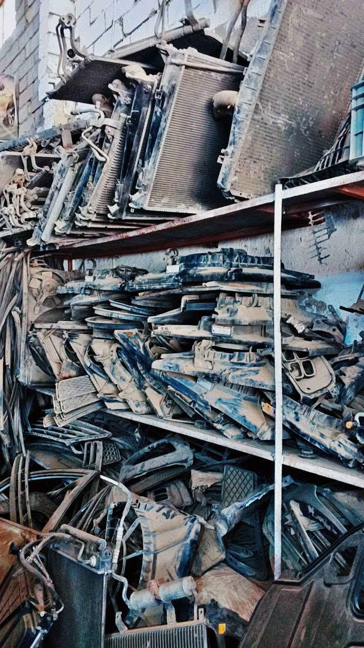 راديتر ماء وتبريد ومراوح كوري
بيع جملة كل الكمية أكثر من 70 قطعه 

القطعه 20 الف 

العنوان ناصرية الحي الصناعي 

واتساب ***********
