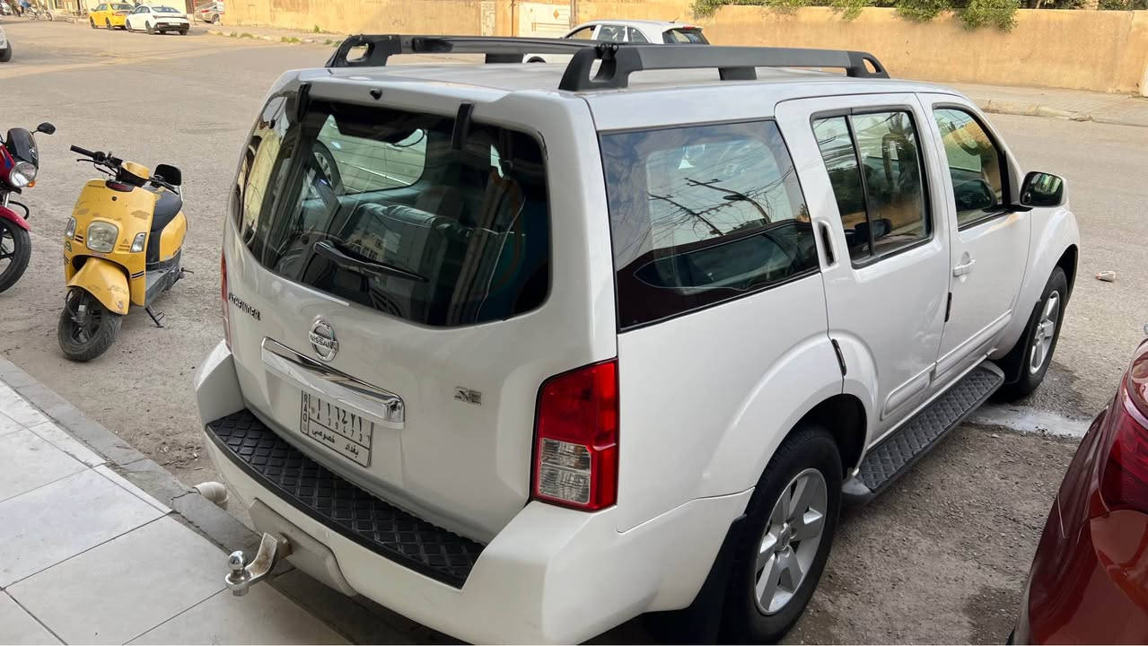 نيسان بافندر خليجي 
موديل ٢٠٠٨ 
رقم بغداد مشروع وطني باسمي

السيارة جديدة بمعنى الكلمة 
و شوفتها احلى من الصور 
وكلشي موضح امامك بالصور  
السيارة مكفوله من الحادث و الصبغ 
والبارد و الايرباك والشخوط

جديدة ما ناقصها اي شي الي ياخذها الف دينار ميصرف عليهه
مكينة وكير مكفولات 
صدر امامي خلفي جديد
تخم تاير جديد 
تبريد تدفئة كله شغال

السيارة مواصفات SE  مو فارغه 
فتحة سقف
ترايش بوب
وشاشة 
حساس اطارات 
سنترلوك 
بلاجكتورات 
ويل كب
سبعه راكب 

العنوان ديالى بعقوبة 
السعر ١١٢ وبيهه مجال بسيط للشراي الجاد
للاتصال *********** بعقوبة, ديالى
