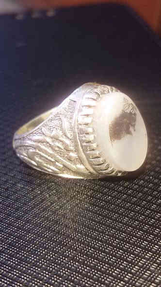 عقيق يماني طبيعي السعر 35الف العنوان بغداد زعفرانية فضه 925الهاتف *********** بغداد
