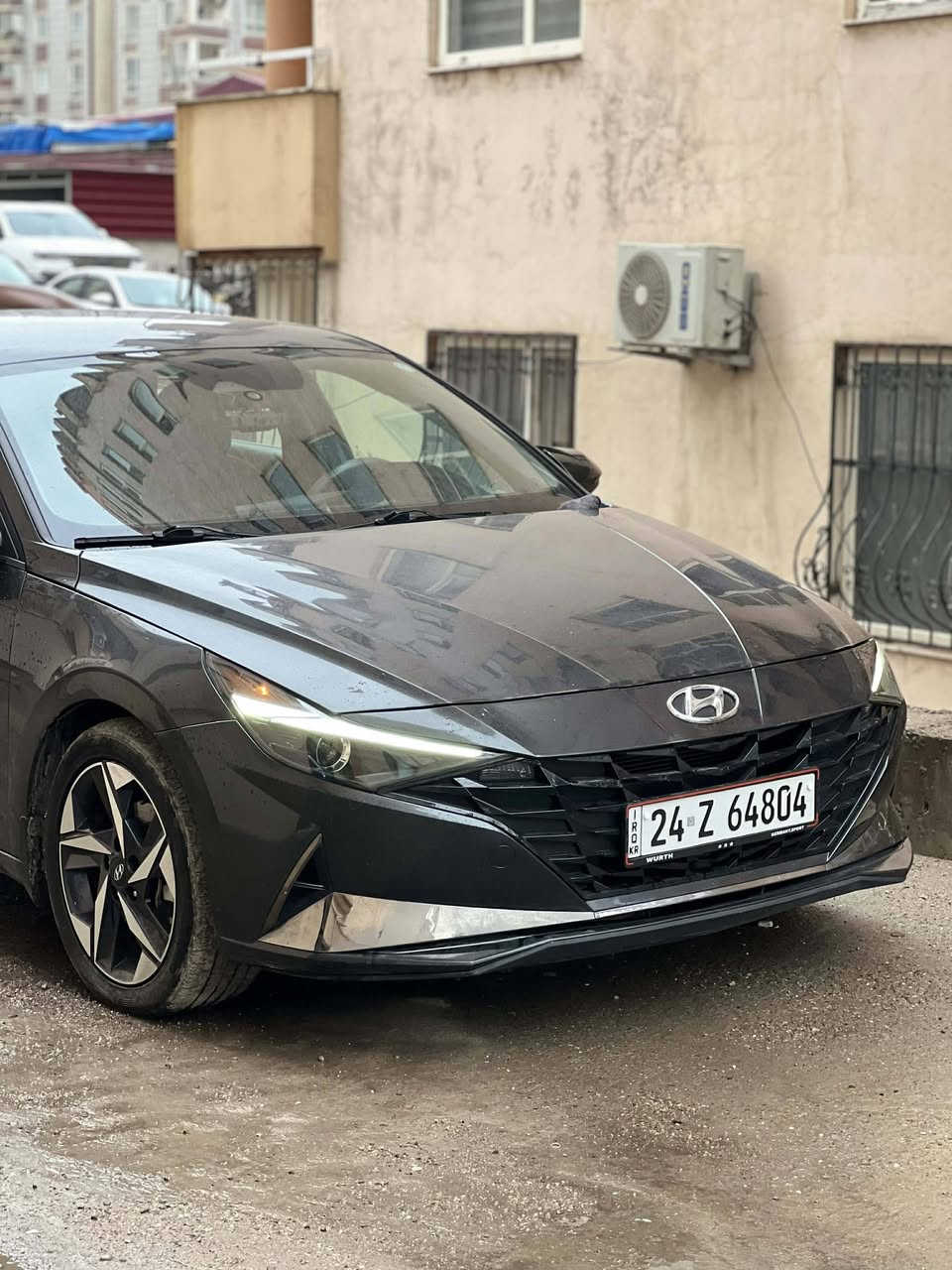 الانترا 2023 امريكي
فول ما عدا الفتحه 
هندبريك اوتو 
اوتو هولد 
بصمت تشغل 
بصمت ابواب 
تشغيل عن بعد 
نضام ترحيب 
رقم دهوك باسمي 
كابون بيهاا 
ضرر جاملغ فقط وتعديل بارد براس الشاصي 
ترهم معارض ما الانترا او كورلا هايبرد فقط 
السعر 145 وبيهاا مجال شي قليل ***********
