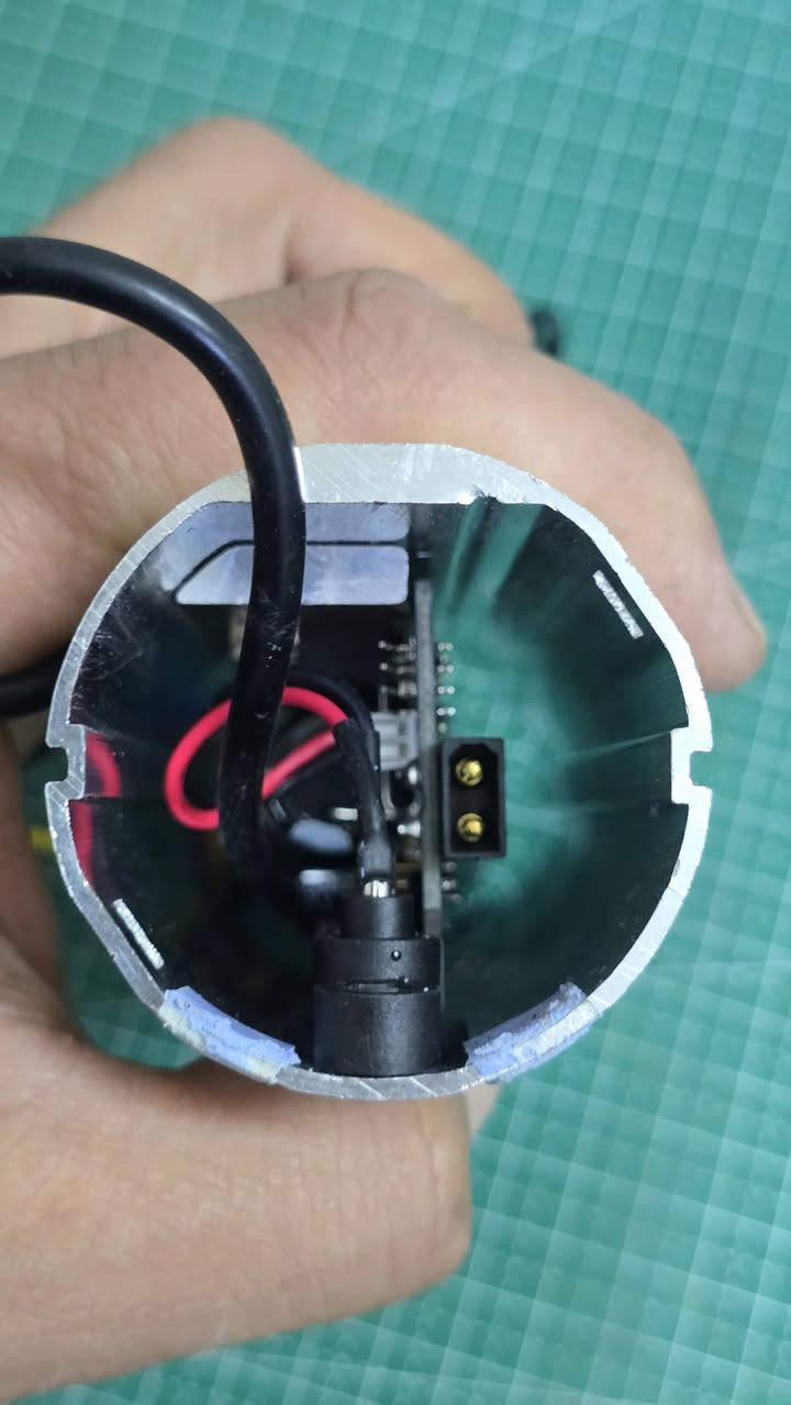 قطعه بالكارتون جديده ماعليه معلومات الفولتيه 
10الاف على اول تم وبالعافيه


**إذا كنت صاحب هذا الإعلان وتريد حذفه لأي سبب، رجاءا أرسل رسالة إلى الدعم الفني**