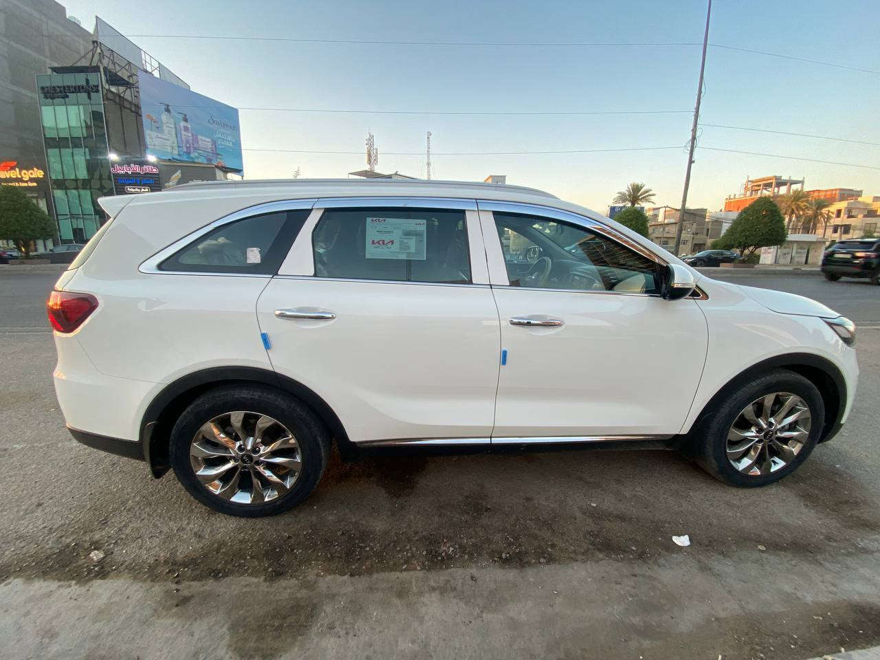 السلام عليكم
سورنتو 2020 خليجي للبيع هزة ورقم جديد بأسمي 

ماشيه70 الف حقيقي

لايتات وبروجكترات زينون بلادي 

سيارة جديدة محرك 6 سلندر 

بصمة تشغيل 

بصمة ابواي 

كشنات جلد كهرباء 

4 انظمة قيادة 

 شاحن واير ليس

گير 8 نمر 

فول عدا البانوراما 

مري شفط 

نظام ترحيب 

3 قطع تبريد 

7 راكب 

حساس امامي خلفي 

مكفوله كفاله عامه عدا بارد بالباب الخلف السايق وكم رصعه بالجاملغ بارد 

سنويه بأسمي رقم بغداد 

مكاني بغداد الكرخ 

السعر 253 وبيها مجال 

*********** رقمي
