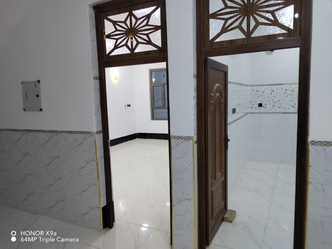 يالله يالله لدينا بيت للبيع مساحة ٢٠٠متر موقع عتبة  الإتصال على الرقم التالي ***********
