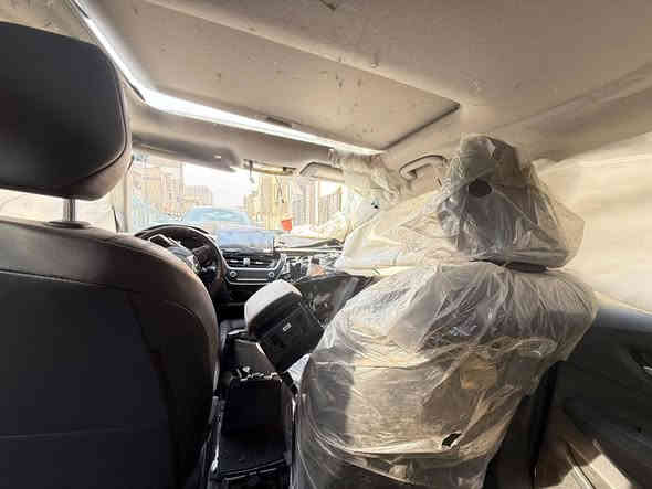 سلام عليكم سياره للبيع تويوتا كورولا موديل 25 شكل خليجي على حادث بيع شراي يتصل 
العنوان بغداد الغدير ***********
