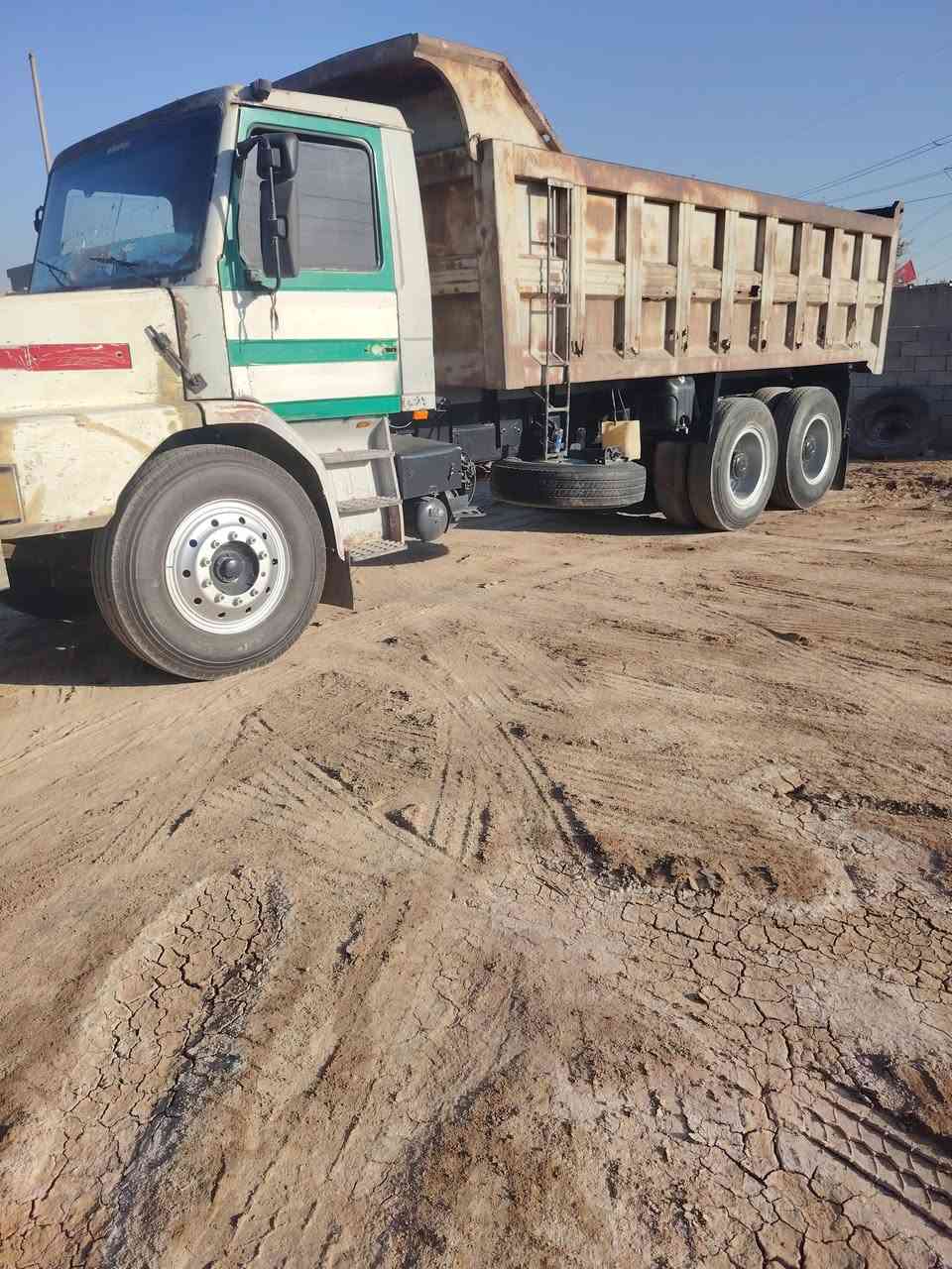 السلام وعليكم البيع سكانيه ١١٢ قلاب موديل ٨٢ مكينه ١٢ونص كير ٥ /٥ مجموعه مان نص جيف أسد رقم بغداد ألماني بسمه *********** /***********
