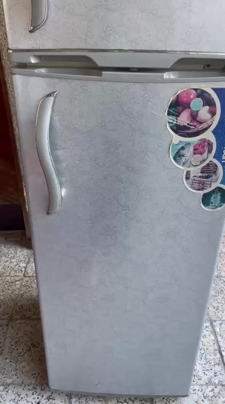 السلام عليكم عندي هاي ثلاجه للبيع رايدتها ب150وبيها مجال شغاله ضمان فحص ونظافه كدامك


**إذا كنت صاحب هذا الإعلان وتريد حذفه لأي سبب، رجاءا أرسل رسالة إلى الدعم الفني**