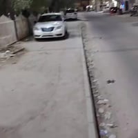 للبيع بيت خلفي مساحه ٢١٨ متر   ممر يبدي ٢ متر و ينتهي ٣ ونص متر البيت ...