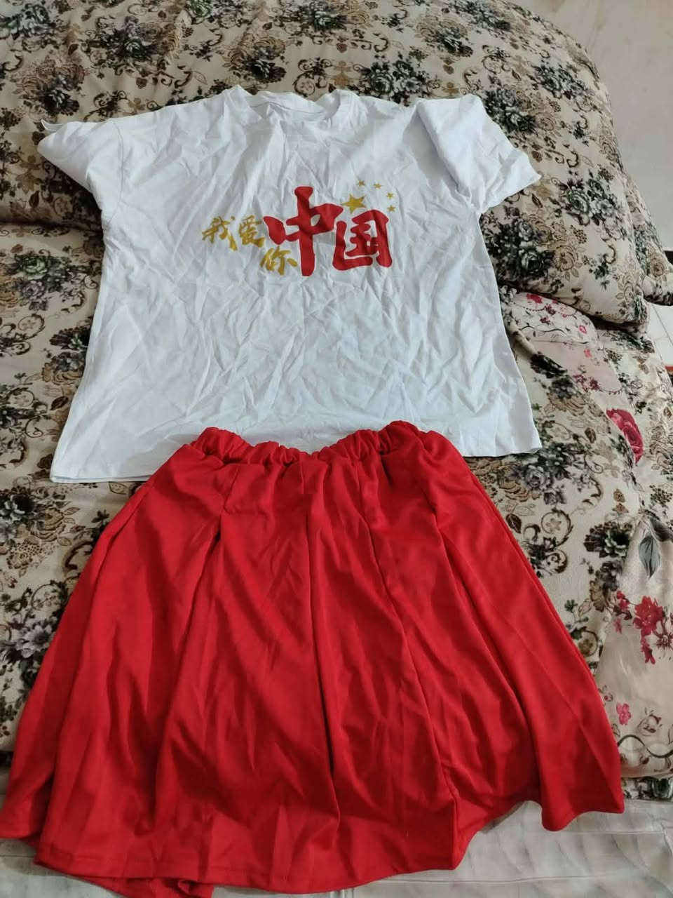 متوفر فساتين من 8لحد 20 عيوني راح انزللكم صور لباقيه بلتعليقات
@إشارة


**إذا كنت صاحب هذا الإعلان وتريد حذفه لأي سبب، رجاءا أرسل رسالة إلى الدعم الفني**