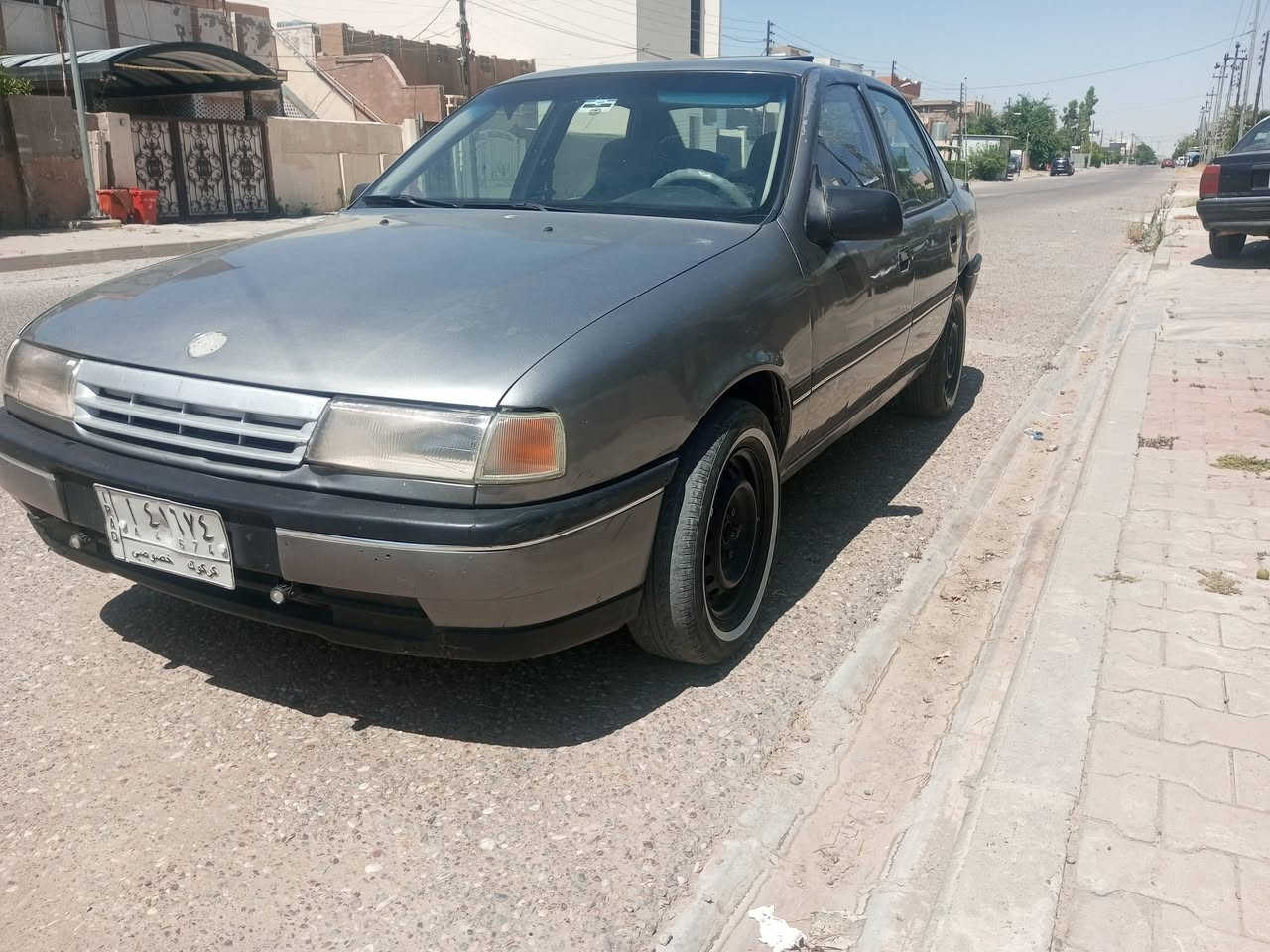 السلام عليكم اوبل فيكترا موديل 92 كركوك بطاقه بنزين حجم مكينه 18 دوش سياره جاهز *********** مكينه كير شرط +تحويل سعر 36
