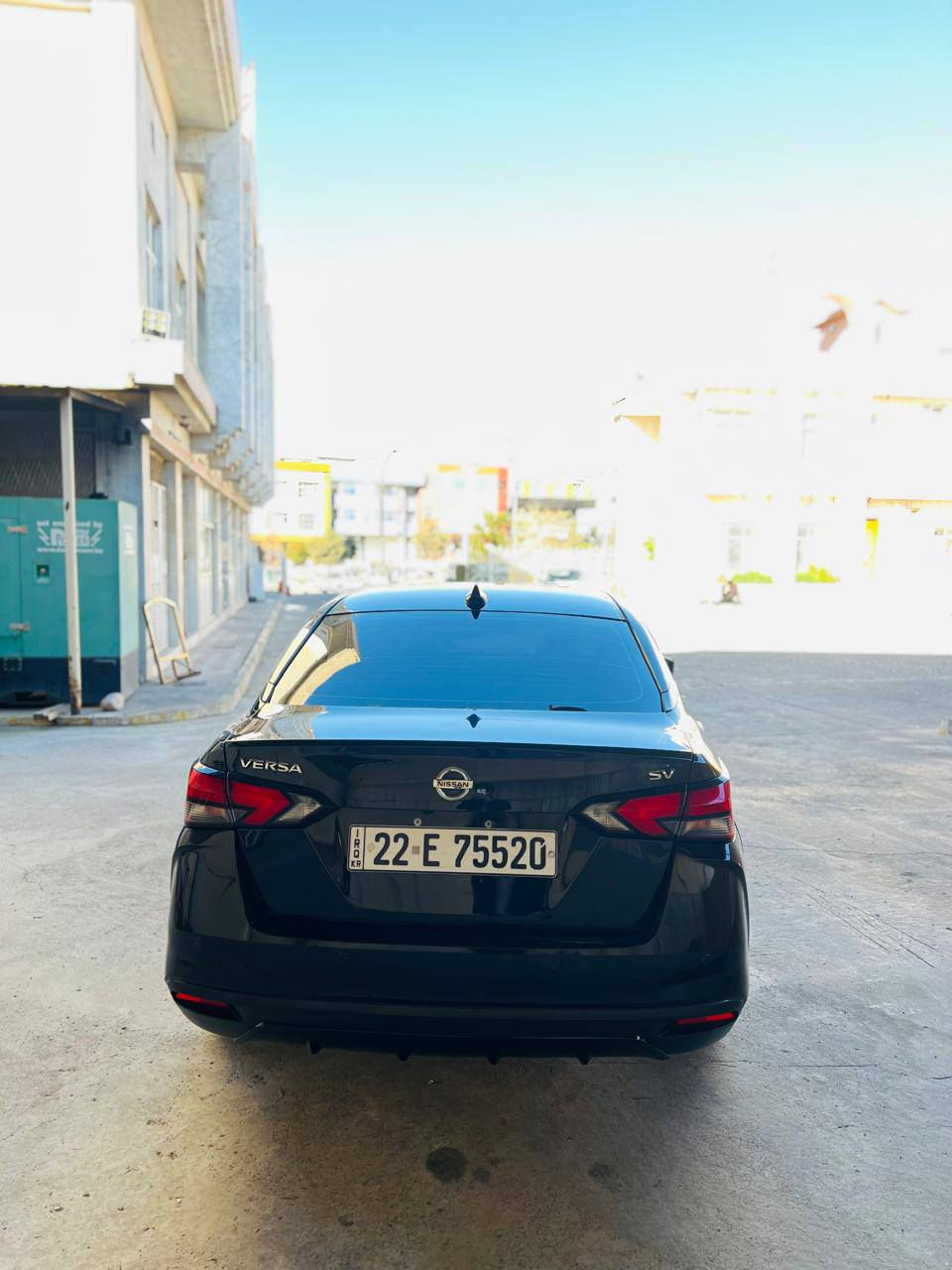 السلام عليكم نيسان فيرسا موديل 2021 وارد امريكي سيارة بيها جملغ بنيد صبخ بيدون دواخل و ايرباك كئر و محرك شرط تحويل و غرامة شرط بيها غرامة مليون ينزل من سعر حجر رادار شرط موصفات SV مكان سيارة عقرة سعر 107      *********** واتساب اكر, نينوى
