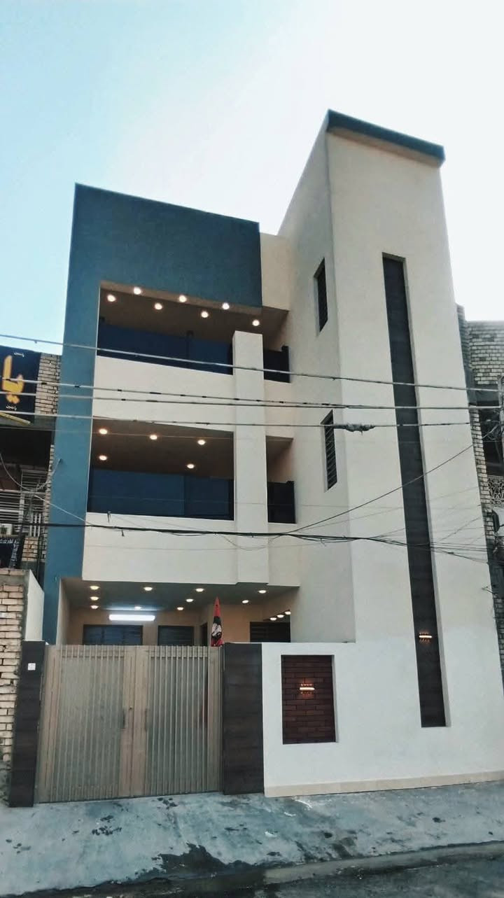 السلام عليكم بيت للبيع ٢٠٠ متر 25x8 الاورفلي الاستداره الثانيه قرب عماره الصادق ثلاث طوابق درج خارجي
يحتوي البيت ٨ غرف نوم ثلاثه منهن نظام سويت ٣ مطابخ حار وبارد واستقبال و٣ صالات ٧ حمامات مناور ٢وكل طابق تواليت خارجيه كراج سياره   
#للإستفسار***********
