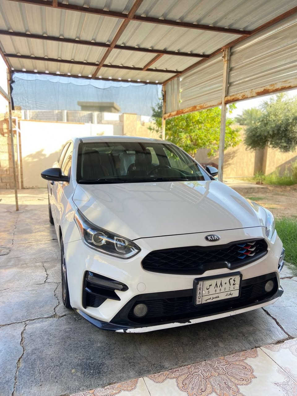 السلام عليكم
كيا فورتي 
2020 
رقم بغداد بأسمي 
شرط التحويل 

المواصفات : 

1️⃣رادار امامي 

2️⃣قيادة شبه ذاتيه 

3️⃣تحديد مسار 

4️⃣تنبيه الخروج عن المسار 

5️⃣شاشة تدعم ابل كاربلاي واندرويد اوتو 

6️⃣كامرة خلفية 

7️⃣محرك 2000 دوش 

8️⃣تحكمات ستيرن كاملة  

9️⃣كير AT وليس CVT 

🔟مودات قيادة 
Smart
Normal 
Sport 

ملاحظة : 
السيارة عليها ادامة كاملة بالشركة من زيوت وفلاتر 

ما بيها اي نقص 
تخم تاير جديد 
باتري جديد 

الضرر : 
صبغ مكان الرقم الخلفي 
فقط وصور الحادث مرفقة 

رقم الشاصي : 3KPF24AD7LE251753

رقم الهاتف : ***********

السعر : 
155 بيها مجال بسيط

                             مكلف بالنشر
