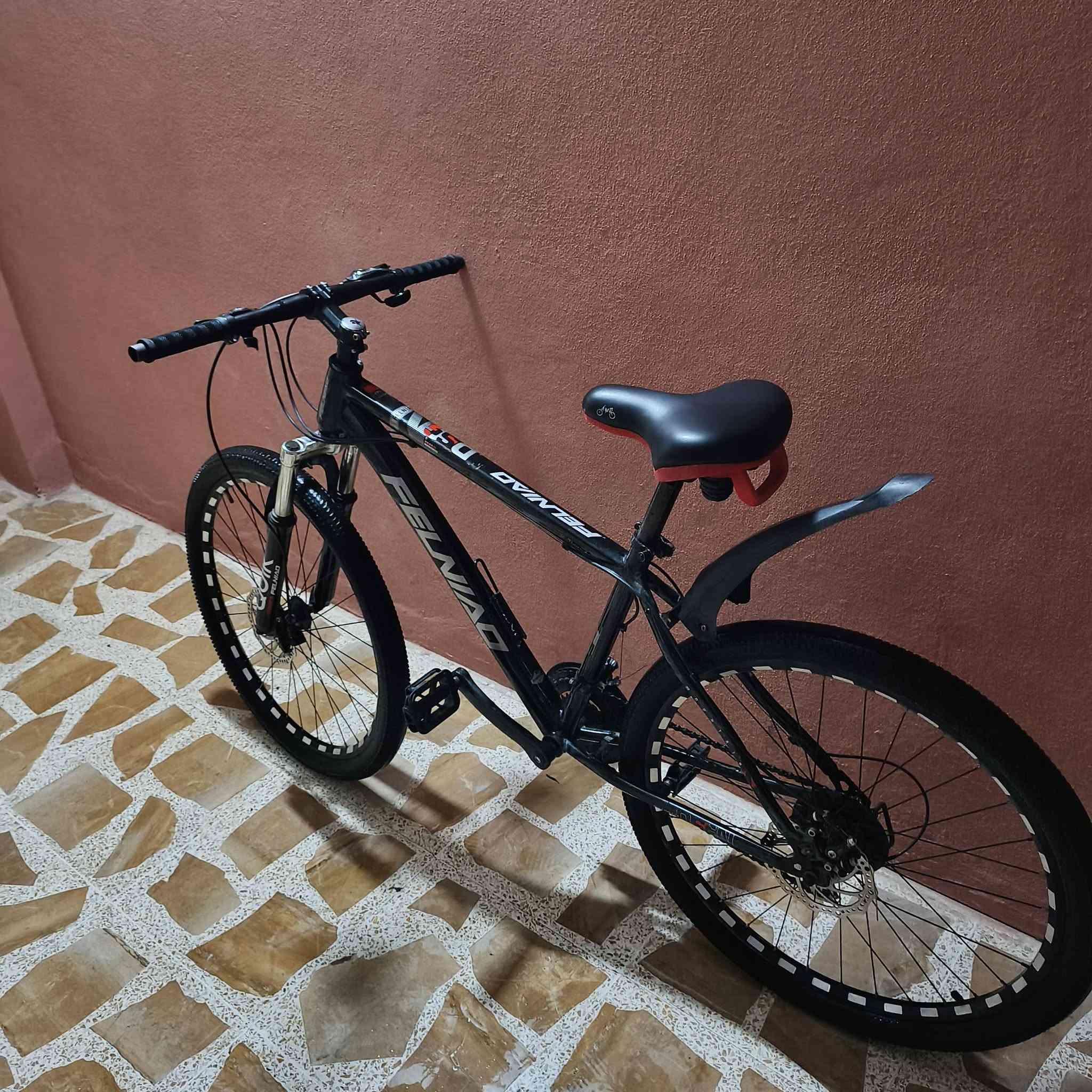 سلام عليكم هاذا الباسكل للبيع السعر 115 وبي مجال والحجم 26 للاستفسار المراسله للخاص


**إذا كنت صاحب هذا الإعلان وتريد حذفه لأي سبب، رجاءا أرسل رسالة إلى الدعم الفني**