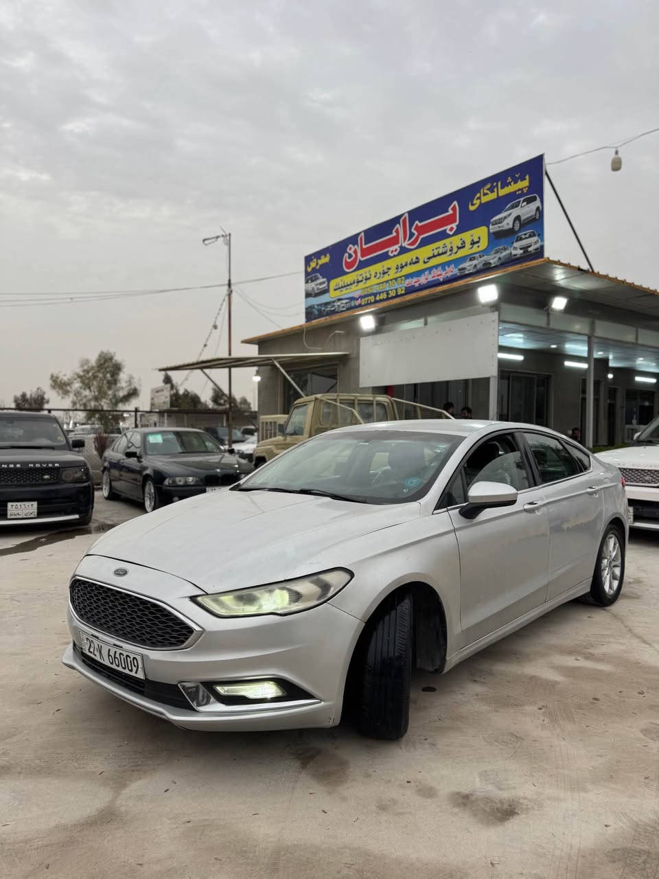 للبيع فورد فيوجن 
مديل ٢٠١٧ SE
سعر مناسب جدا فقط (( 87$ )) 

سياره كير مكينه كهربائية كلها شرط 
بدون اي نقص 

بيها ٣ قطعة سبغ سياره بدون دواخل 

رقم هزه سنوي كلها جديد و باسمي 
سنوي جدد لعد ٢٠٣٠ مداور نفس اليوم 

مواصفات SE : كشن جلد .. كشن كهرباء .. كشن تدفيه .. بصمه .. باب بصمه .. تحكمات ستيرن .. شاشه جبير .. كاميره .. 
*********** واتساب موجود أربيل, العراق
