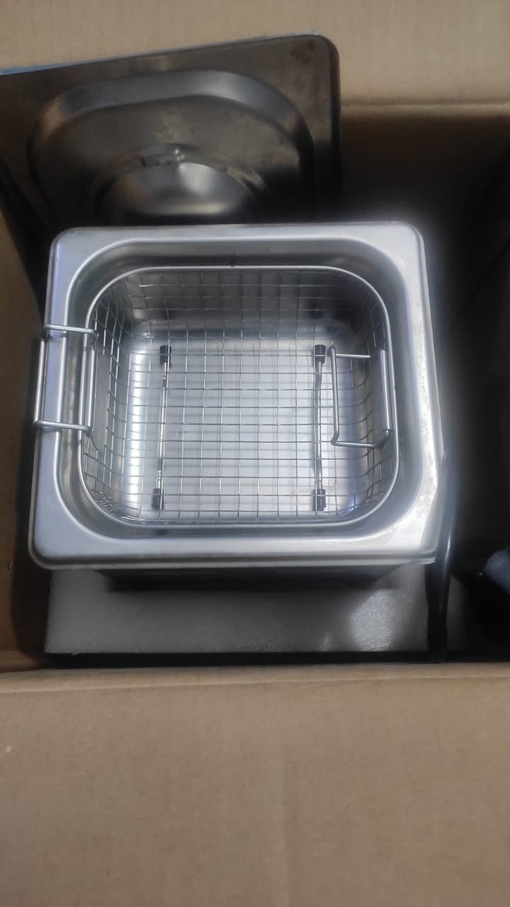 جهاز حمام مائي مع موجات فوق الصوتية مناسب لطلاب الدراسات والباحثين   
يستخدم تقنية الموجات فوق الصوتية (عادةً 40 كيلو هرتز) لتنظيف العناصر عن طريق إحداث تجويف في سائل التنظيف. 
الجهاز مزود بلوحة تحكم رقمية تتيح ضبط الوقت ودرجة الحرارة. 
يستخدم لتنظيف مجموعة متنوعة من العناصر مثل المجوهرات والنظارات وأدوات الأسنان والأجزاء الصناعية. 
مصنوع من الفولاذ المقاوم للصدأ لضمان المتانة ومقاومة التآكل.

للاستفسار خاص


**إذا كنت صاحب هذا الإعلان وتريد حذفه لأي سبب، رجاءا أرسل رسالة إلى الدعم الفني**