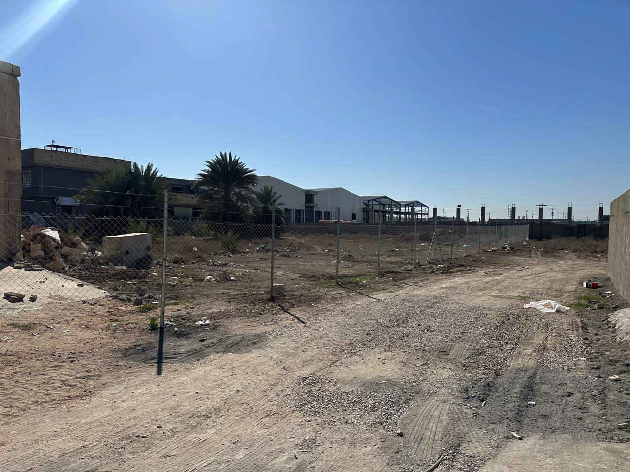 للبيع قطعة أرض دونمين ونص بغداد عويريج 

سند 25 قرب شركة الادويه تصلح مخازن وتصلح 

سكني الوجة 115نزال 44 للاستفسار الاتصال مكتب الميسرة *********** وتساب
