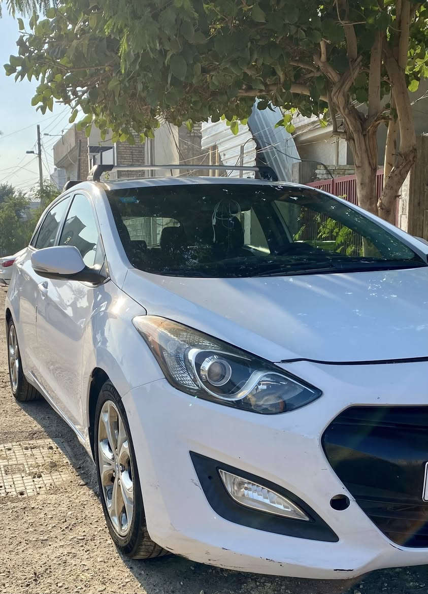 السلام عليكم
هواندي النترا للبيع موديل 2013 وارد امريكي رقم بغداد بااسمي ..
 الحادث فقط جاملغ السائق ومصلح نفسة 
(سونار السيارة موجود اخر صور ) السيارة ليبل واحد بدون تبديل
 المواصفات …
عداد الكيلو متر 59 
المكينه  دوش DOHC 2000 
بصمة 
تدفئة كشنات هيتر 
تبريد ثلج 
بصمة ابواب 
مسند للاكواب في الكشنات الخلفية 
 اشارة بالمري 
السيارة كلش حلوةو نظيفة وبعدها على البلاد 
رقمها بغداد وبااسمي 

سعرها 100 وبيها مجال جدا بسيط 

مكان السيارة بغداد / حي البنوك 
 للاتصال على الرقم ***********
مامتواجد على الفيس
