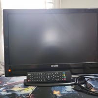 لوكسور • ١٩ بوصة • DVD داخلي