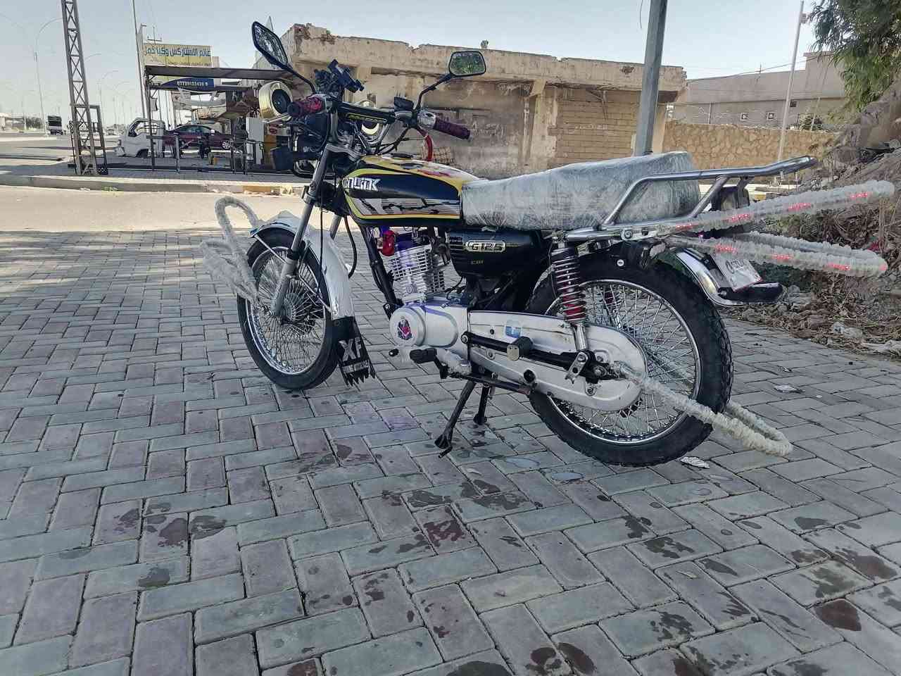 ««««السلام عليكم »»»»
تايكر.... »»»
«««««««....23.....»»»»»» 
جنبزه فول..
نشاط فول 🔥
طيران ✈️
محرك  كيرشرط   نعومه فول»»»» 
كهربائيات كلها شغاله 
 موطور مال جناي ماتصرف  عليه»»»» 
ملاحضه........ 
رجاءءء الموشراي لاتكسر بحلال ناس كلشي»»» 
 موجود بل سوك. 
السعر 500 وبي مجال بيع مستعجل 
الاتصال***********
الاتصال***********

  
المكان بيجي.
