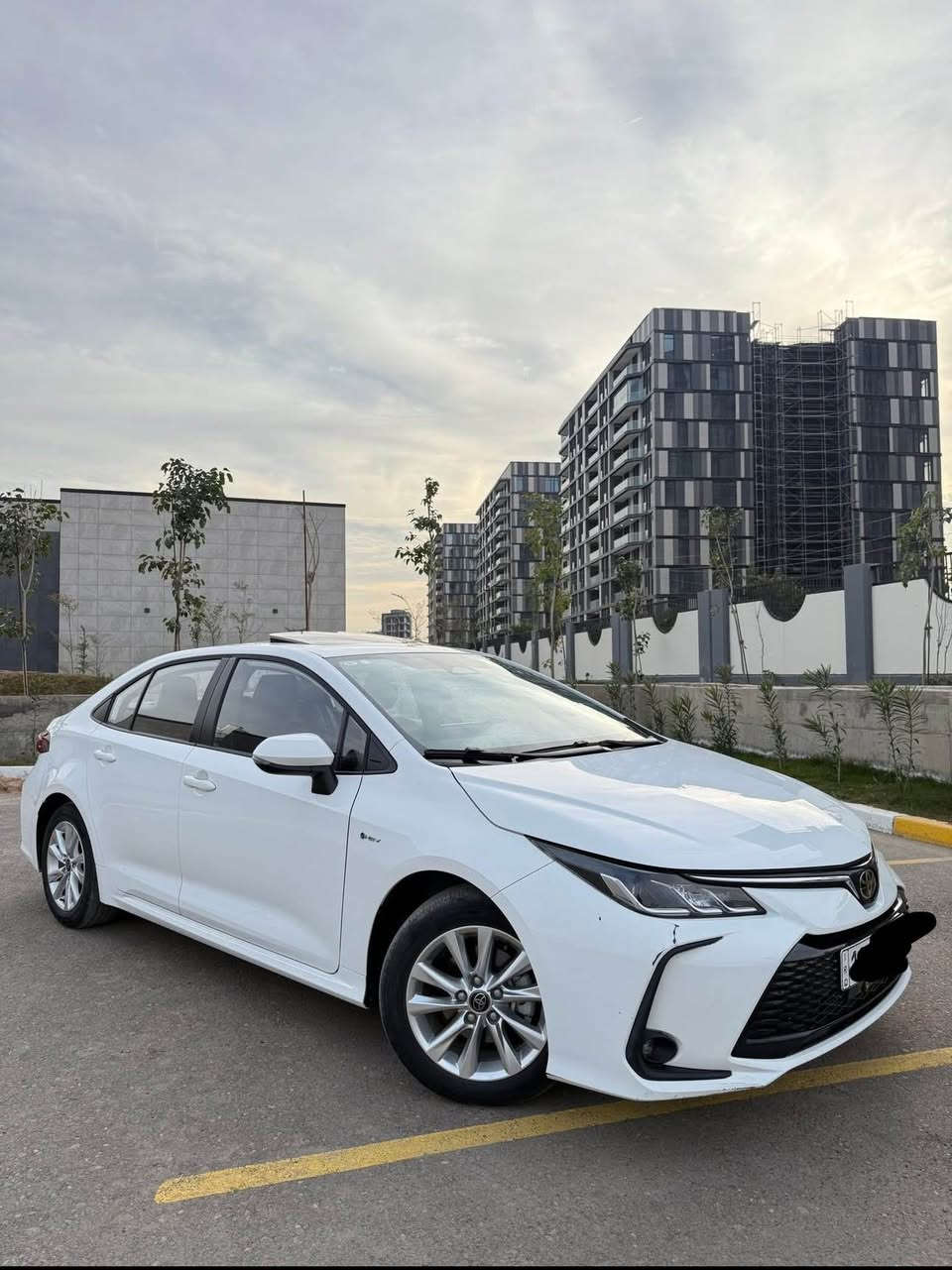 كورلا هايبرد 2025 
شكل الخليجي ( كفالة عامة )
كفالة من البارد و الصبغ 
ماشية 9  الف 
مواصفات السيارة
سلايد رووف 
رادار
 بصمه
دشبول ديجيتال 
كشنات جلد 
كاميرا دوارة  
تبريد شاشة
قطعتين تبريد
هاند بريك كهرباء 
نظام مانع الانزلاق 
اوتو هولد Auto Hold 
اشارة في المرايا الجانبية
بيه طخطخه بسيطه جدا باب السايق والصور موجوده بدون تعديل بارد 
السعر : 155 
العنوان : بغداد . المنصور  
للأستفسار :#*********** بغداد, العراق
