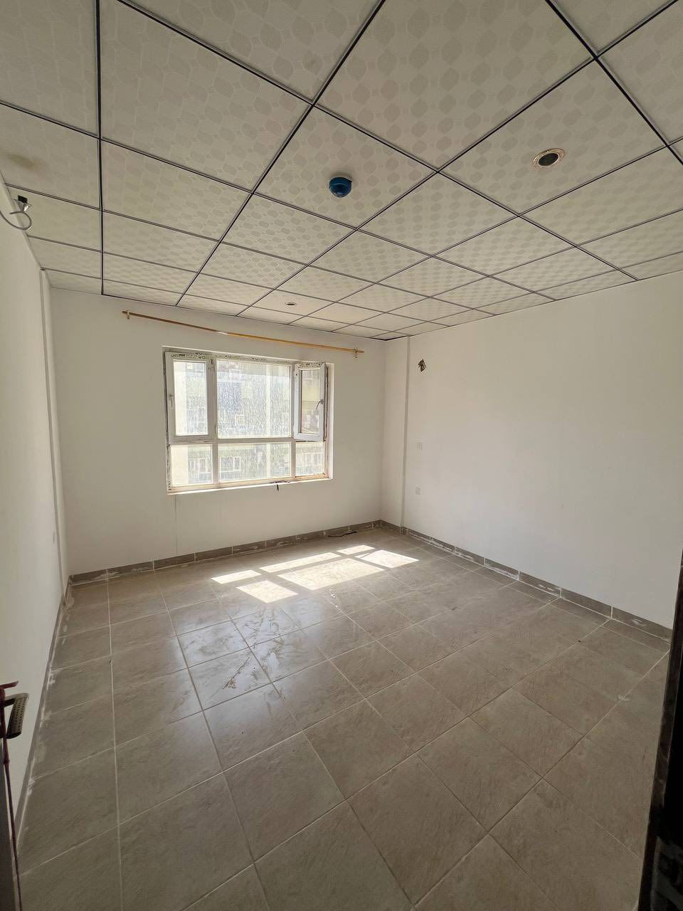 شقة    للبيع في اربيل مجمع شاهان ستي
المساحة ١٢٨ متر 
عدد الغرف ٢
حمام 
صالة  كبير مع بالكون
مطبخ مع بالكون
مصاعد 
المجمع مخدوم وكامل الخدمات سكيورتي جامع مدارس عربية وروضة أطفال 
موقع المجمع طريق كسنزان جنب ألعاب مجدي لاند على شارع ١٥٠ متري 
للتواصل 📞
***********
***********
***********
**************
في حال لم يتوافق العقار مع رغبتكم او لم يكن بقدر امكانيتكم زوروا موقعنا على تلكرام للتصفح على اكثر عدد من العقارات المتوفرة 
https://t.me/muhemenalkhalid
3دفاتر و85ورقة
